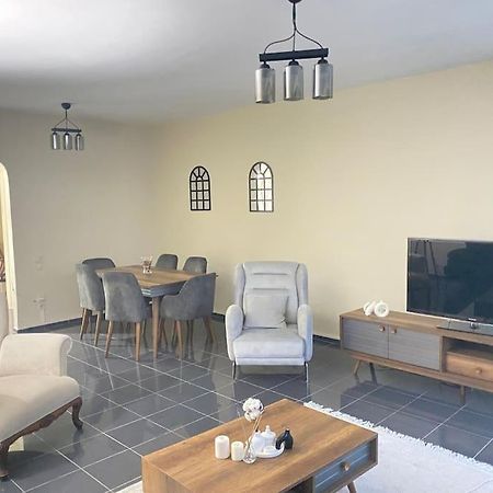 Comfy - Spacious Flat On The Kadikoey Seaside Apartment Istanbul Ngoại thất bức ảnh