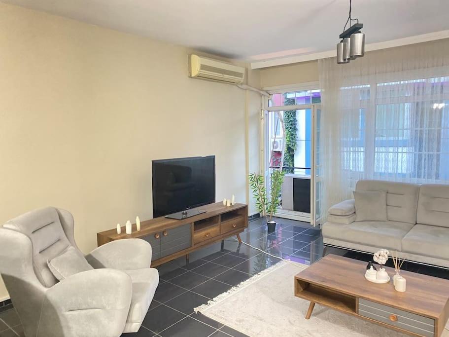 Comfy - Spacious Flat On The Kadikoey Seaside Apartment Istanbul Ngoại thất bức ảnh
