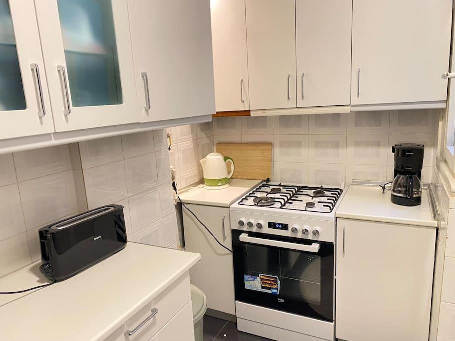 Comfy - Spacious Flat On The Kadikoey Seaside Apartment Istanbul Ngoại thất bức ảnh